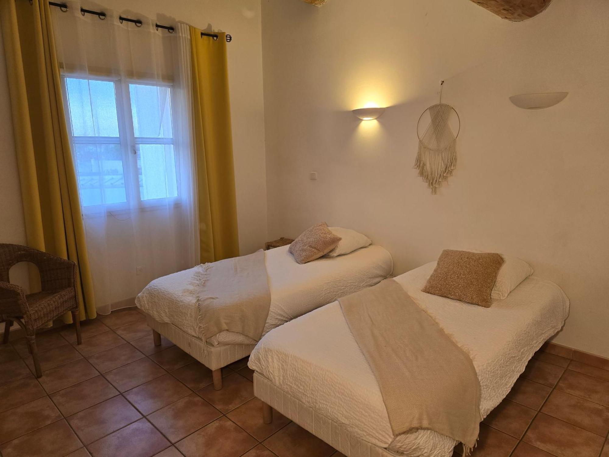 Le Mas Des Sagnes Saintes-Maries-de-la-Mer Habitación foto