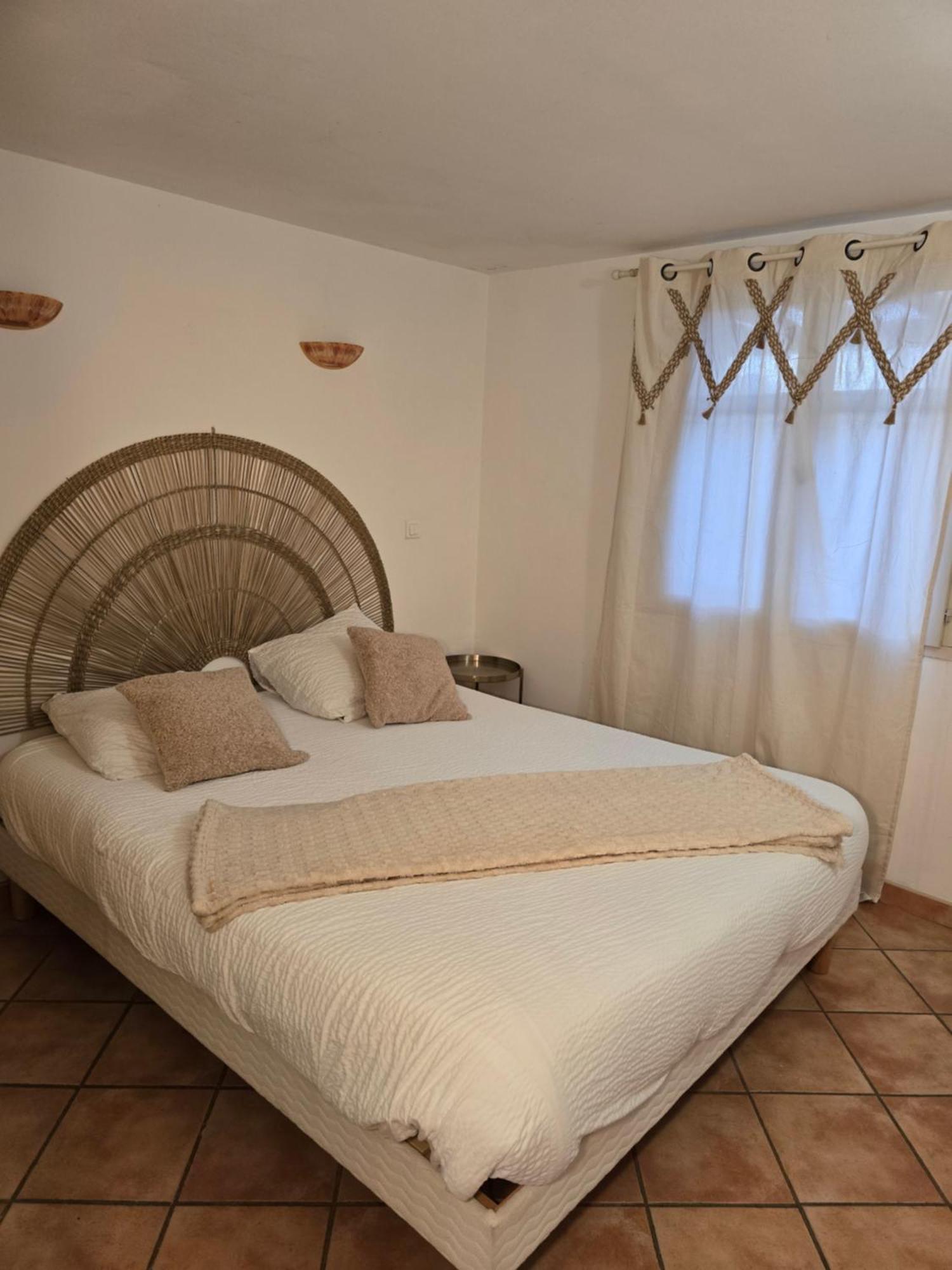 Le Mas Des Sagnes Saintes-Maries-de-la-Mer Habitación foto