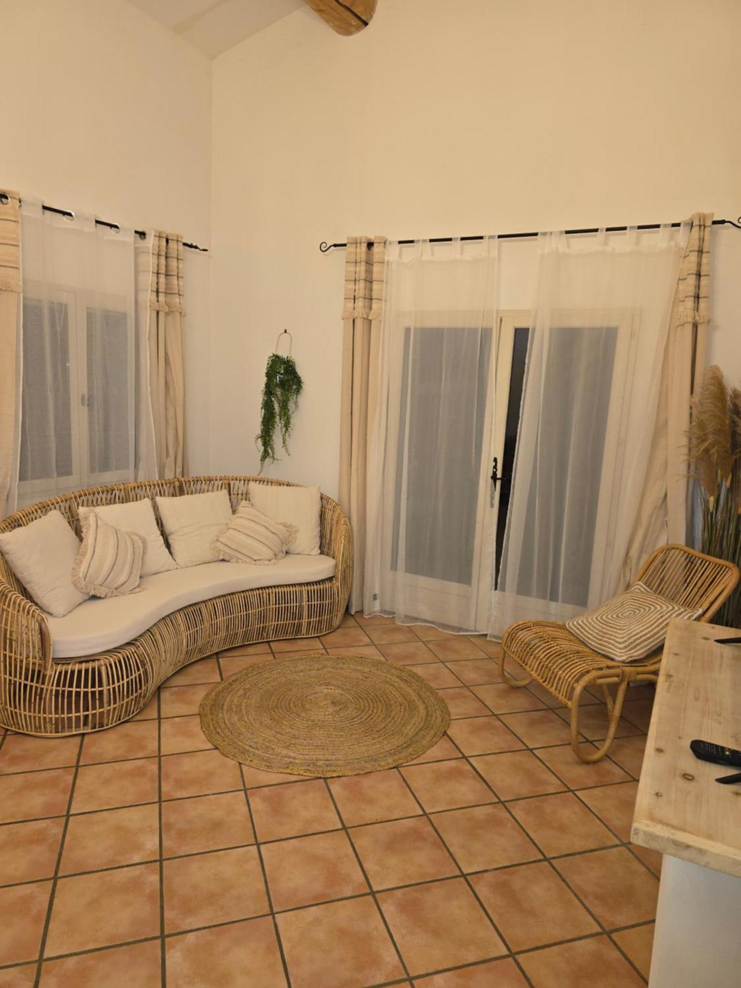 Le Mas Des Sagnes Saintes-Maries-de-la-Mer Habitación foto